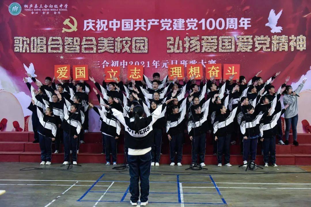 宝骏310前大灯里面有个向外突出的遮光板怎么拆？游戏画面